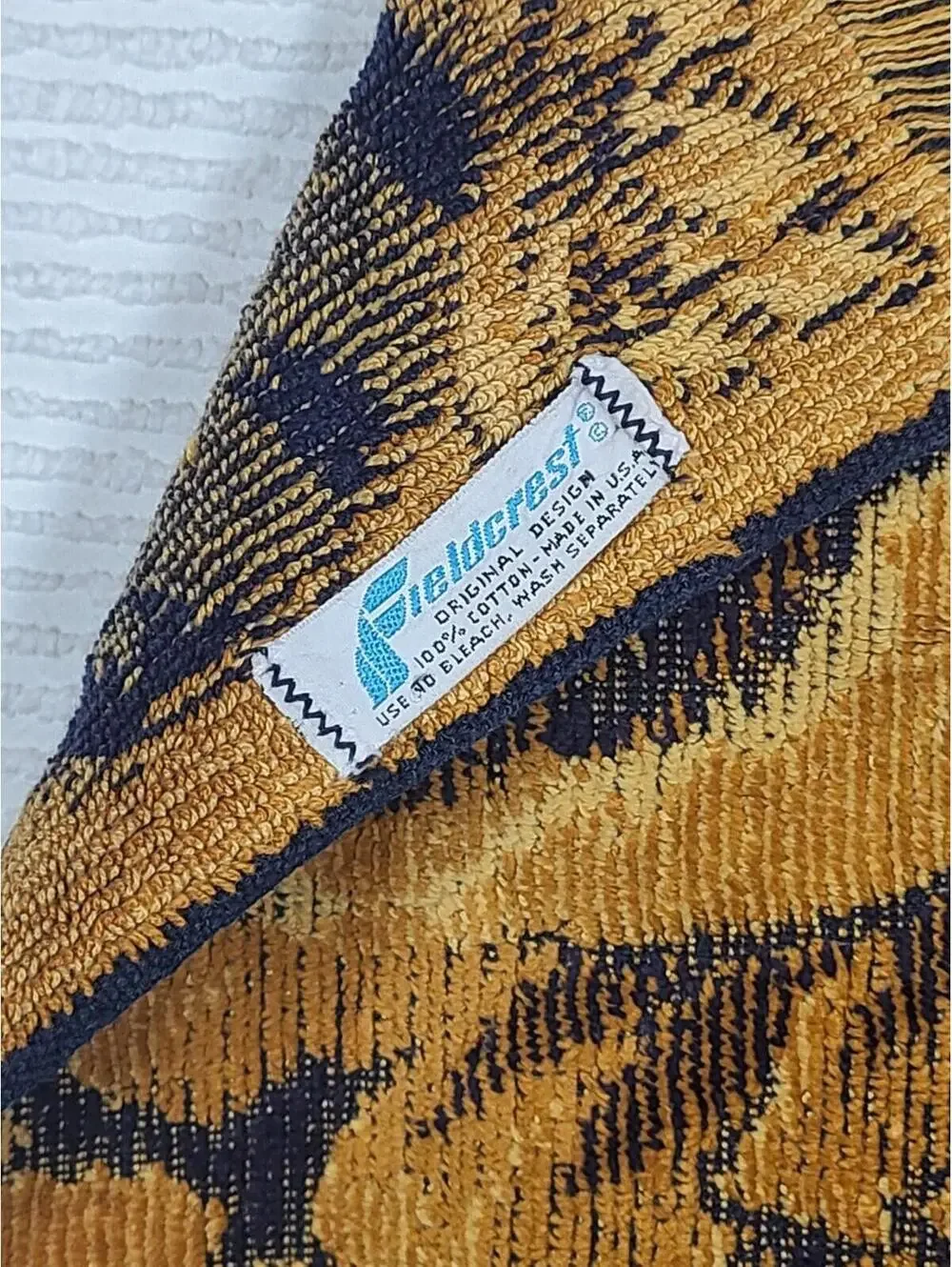 Vtg 70s Fieldcrest Poppies Bath Towel Black Gold 100% Cotton Bathmat Retro Rare